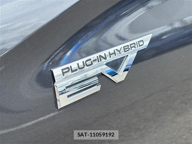 Mitsubishi OUTLANDER PHEV 2025-09 8881474-10