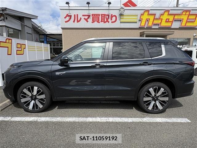 Mitsubishi OUTLANDER PHEV 2025-09 8881474-4