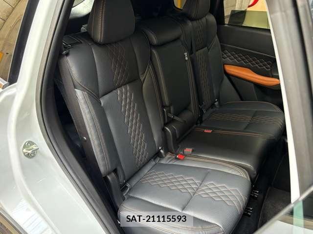 Mitsubishi OUTLANDER PHEV 2022-09 8881475-15