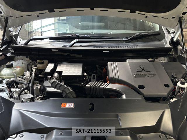 Mitsubishi OUTLANDER PHEV 2022-09 8881475-26
