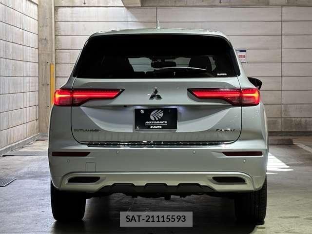 Mitsubishi OUTLANDER PHEV 2022-09 8881475-8