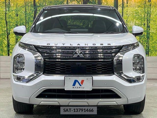 Mitsubishi OUTLANDER PHEV 2022-08 8881476-14