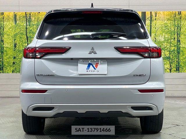 Mitsubishi OUTLANDER PHEV 2022-08 8881476-15
