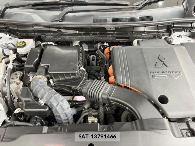 Mitsubishi OUTLANDER PHEV 2022-08 8881476-17