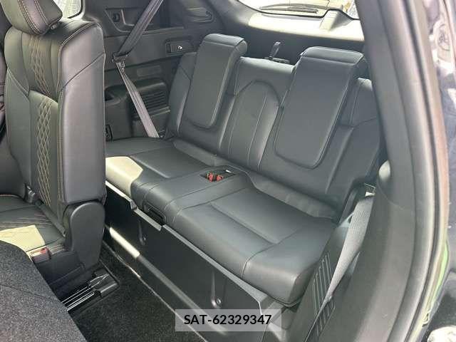 Mitsubishi OUTLANDER PHEV 2024-02 8881473-6