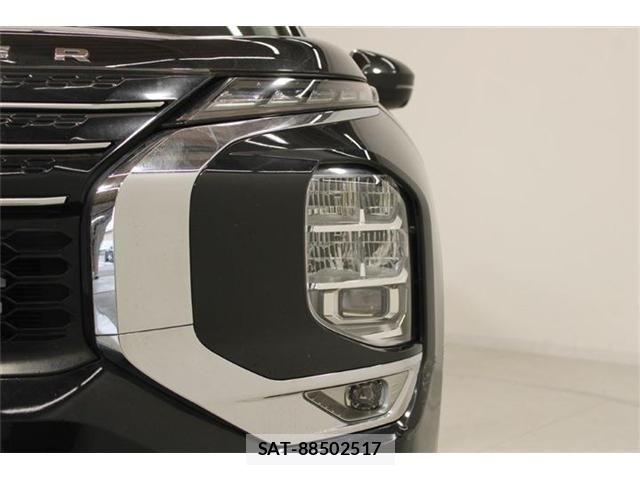 Mitsubishi OUTLANDER PHEV 2022-06 8881478-14