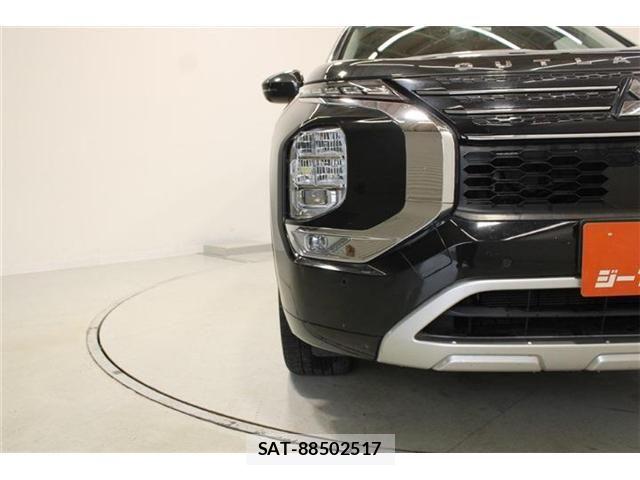 Mitsubishi OUTLANDER PHEV 2022-06 8881478-15