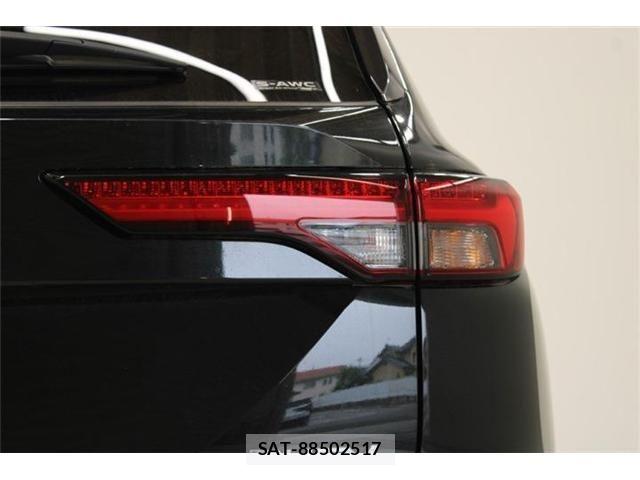 Mitsubishi OUTLANDER PHEV 2022-06 8881478-17