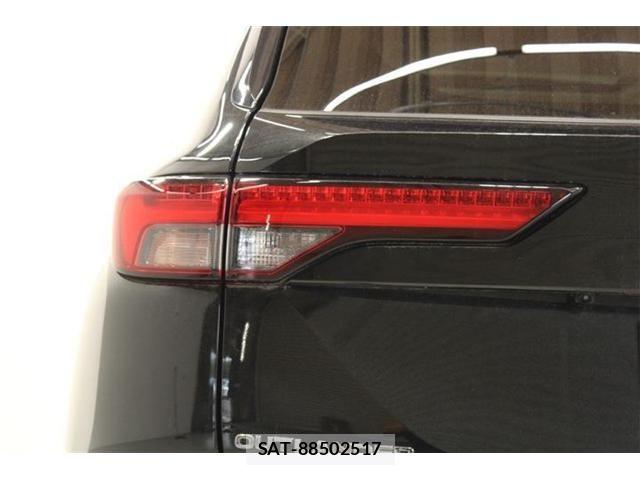 Mitsubishi OUTLANDER PHEV 2022-06 8881478-18
