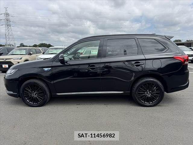 Mitsubishi OUTLANDER PHEV 2021-11 8881482-10