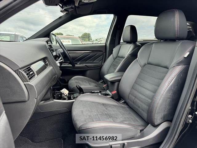 Mitsubishi OUTLANDER PHEV 2021-11 8881482-16