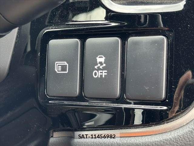Mitsubishi OUTLANDER PHEV 2021-11 8881482-24