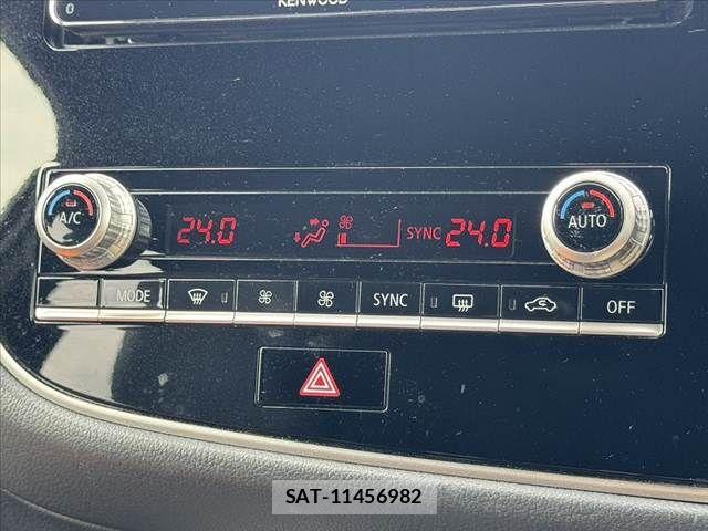 Mitsubishi OUTLANDER PHEV 2021-11 8881482-3