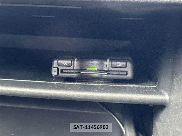 Mitsubishi OUTLANDER PHEV 2021-11 8881482-5