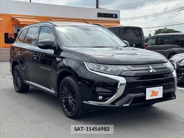 Mitsubishi OUTLANDER PHEV 2021-11 8881482-7