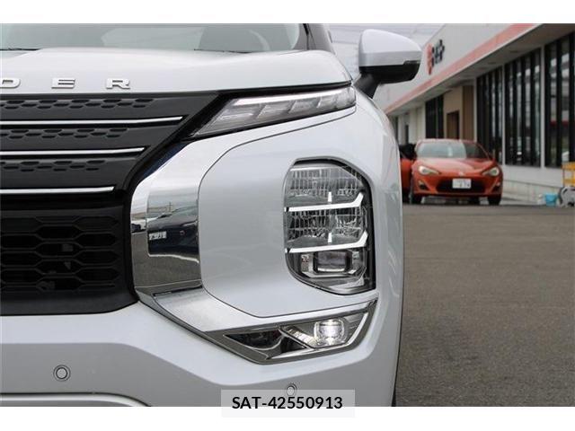 Mitsubishi OUTLANDER PHEV 2022-06 8881481-11