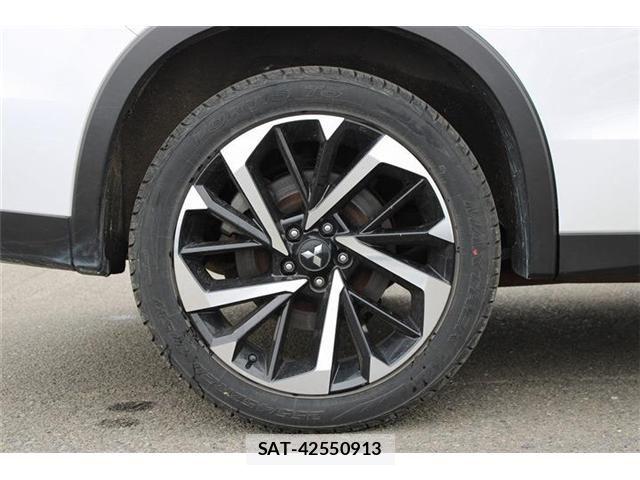 Mitsubishi OUTLANDER PHEV 2022-06 8881481-19