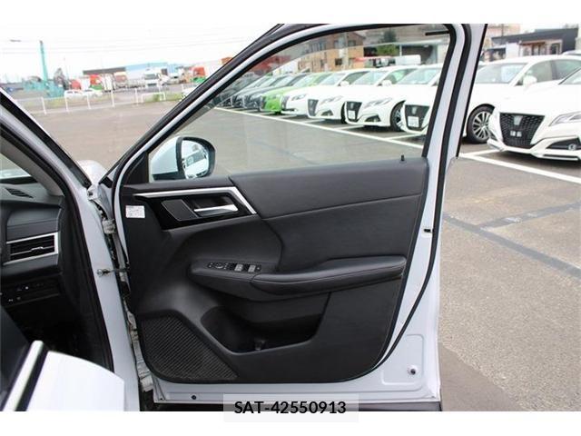 Mitsubishi OUTLANDER PHEV 2022-06 8881481-24
