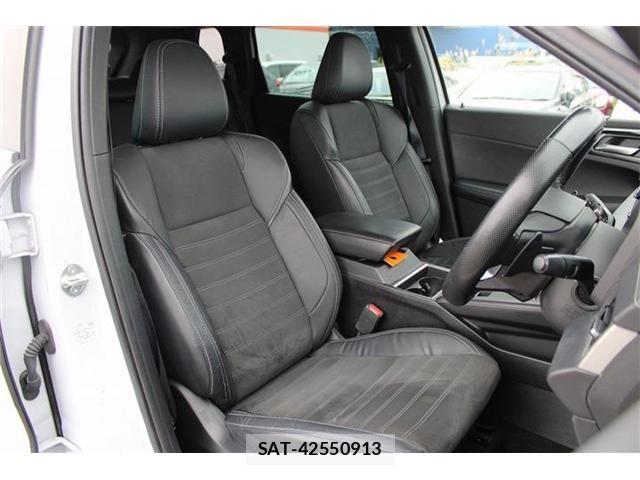 Mitsubishi OUTLANDER PHEV 2022-06 8881481-27
