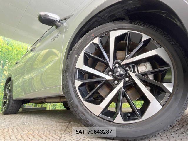 Mitsubishi OUTLANDER PHEV 2022-09 8881477-13