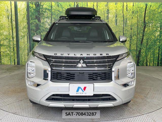 Mitsubishi OUTLANDER PHEV 2022-09 8881477-14