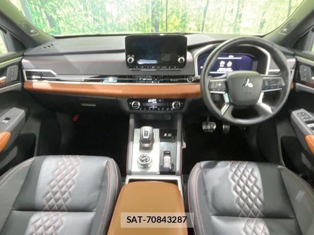 Mitsubishi OUTLANDER PHEV 2022-09 8881477-1