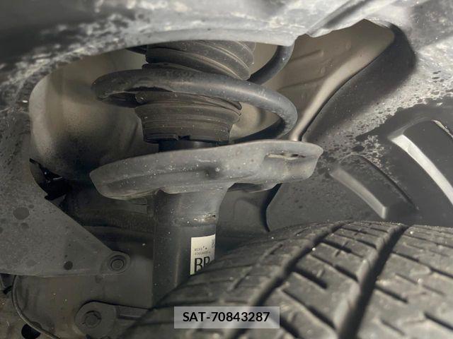 Mitsubishi OUTLANDER PHEV 2022-09 8881477-19