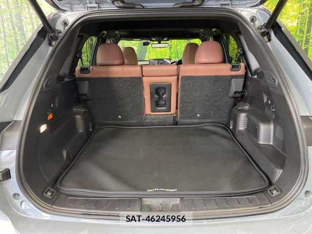 Mitsubishi OUTLANDER PHEV 2025-06 8884150-10