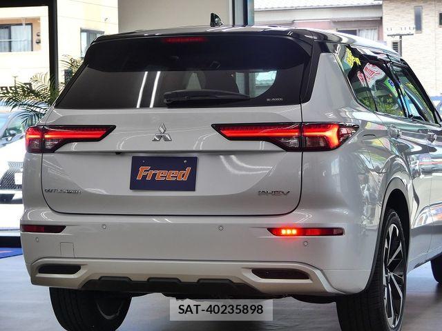 Mitsubishi OUTLANDER PHEV 2024-08 8884153-9