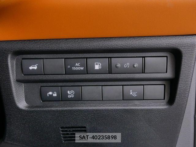 Mitsubishi OUTLANDER PHEV 2024-08 8884153-12
