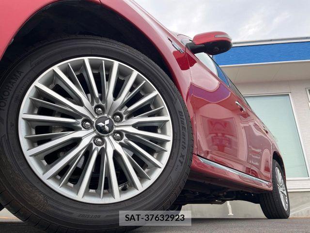 Mitsubishi OUTLANDER PHEV 2018-12 8884158-12