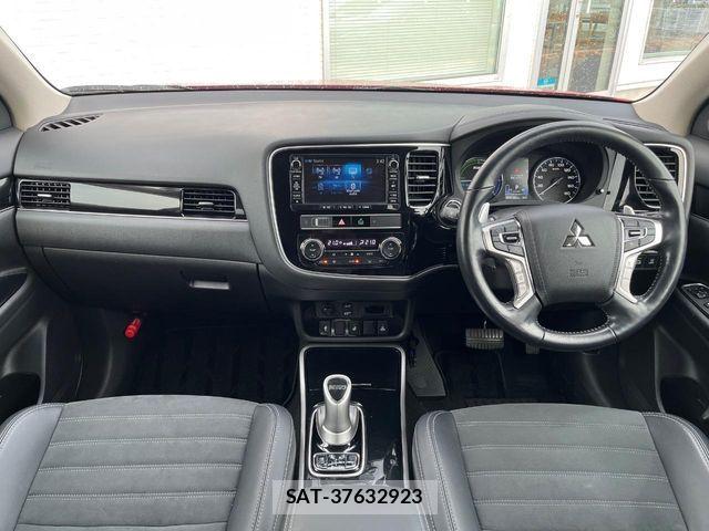 Mitsubishi OUTLANDER PHEV 2018-12 8884158-1