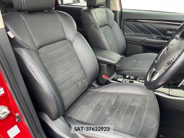 Mitsubishi OUTLANDER PHEV 2018-12 8884158-8