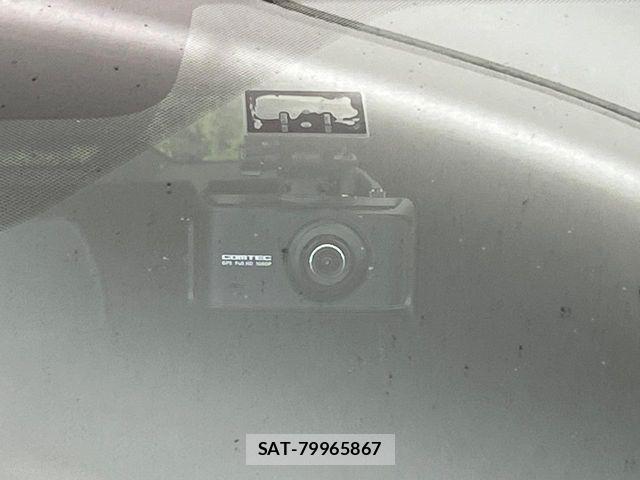 Mitsubishi OUTLANDER PHEV 2022-04 8884155-7
