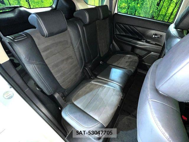 Mitsubishi OUTLANDER PHEV 2019-10 8884157-8