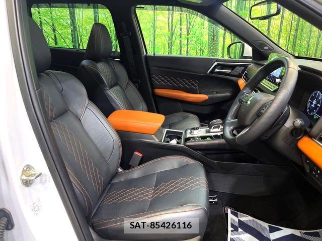 Mitsubishi OUTLANDER PHEV 2022-11 8884154-14