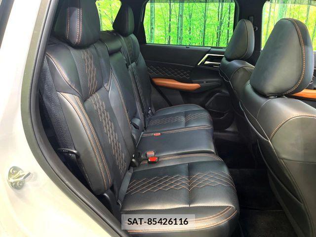 Mitsubishi OUTLANDER PHEV 2022-11 8884154-15