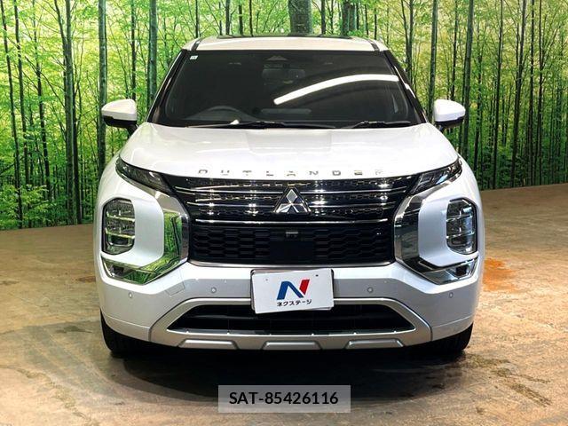 Mitsubishi OUTLANDER PHEV 2022-11 8884154-8