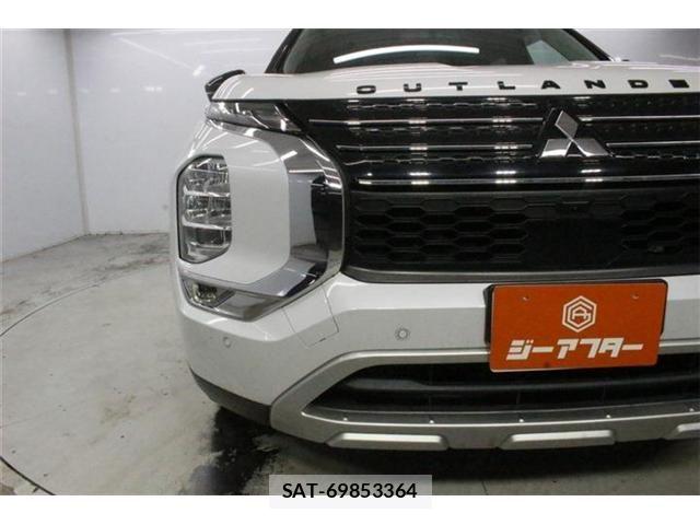 Mitsubishi OUTLANDER PHEV 2022-06 8884156-10
