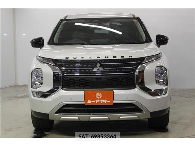 Mitsubishi OUTLANDER PHEV 2022-06 8884156-1