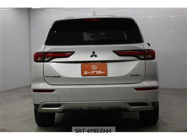 Mitsubishi OUTLANDER PHEV 2022-06 8884156-5