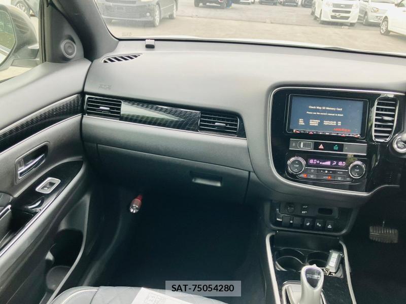 Mitsubishi OUTLANDER PHEV 2019 1218391-22
