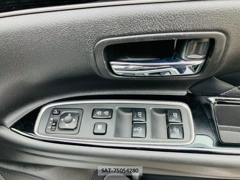 Mitsubishi OUTLANDER PHEV 2019 1218391-23