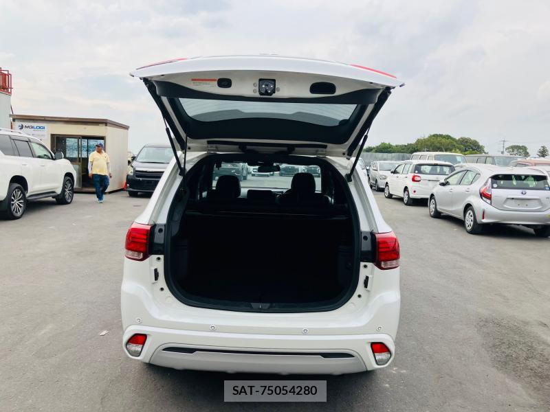 Mitsubishi OUTLANDER PHEV 2019 1218391-28