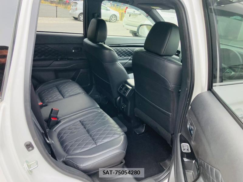 Mitsubishi OUTLANDER PHEV 2019 1218391-8