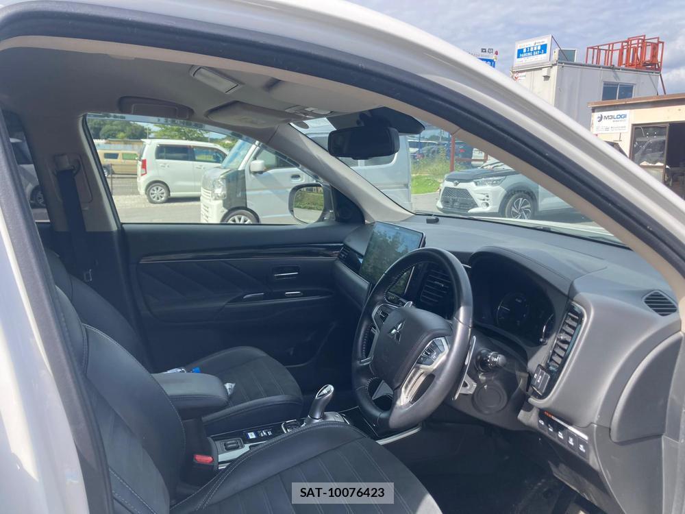 Mitsubishi OUTLANDER 2018 1289526-10