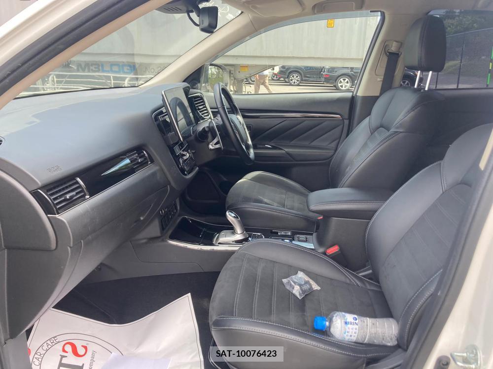 Mitsubishi OUTLANDER 2018 1289526-11