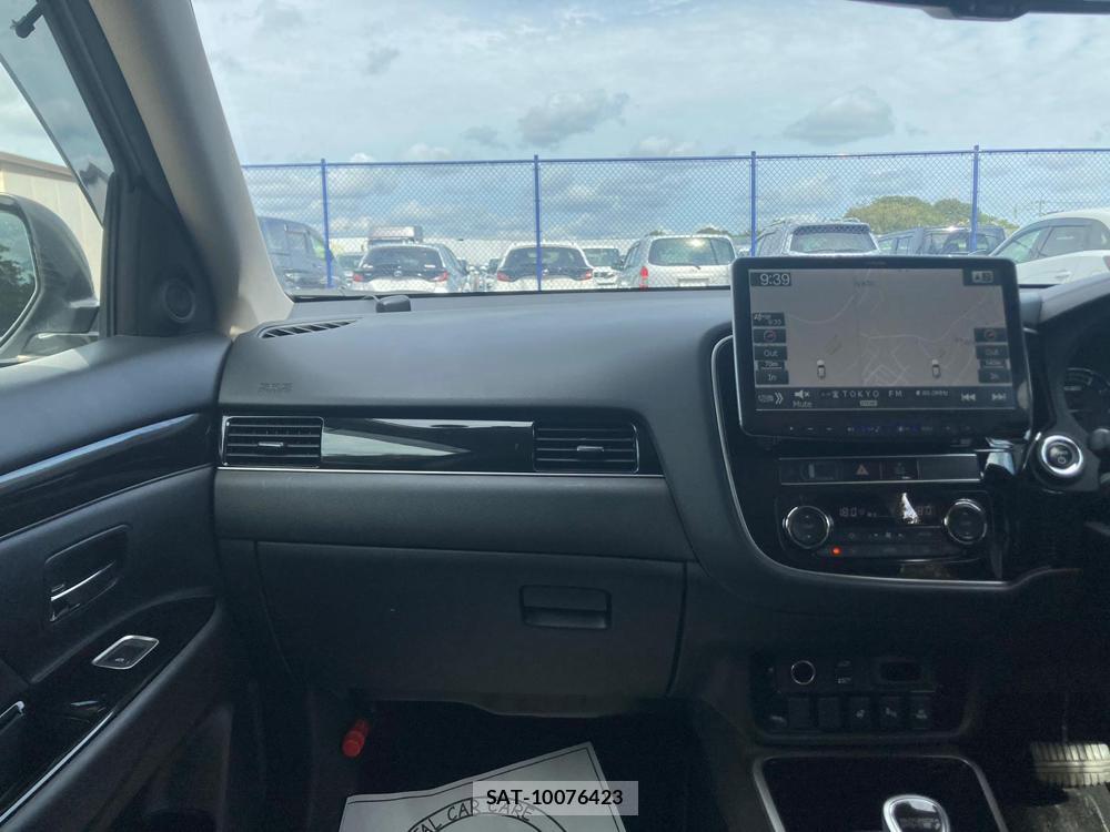 Mitsubishi OUTLANDER 2018 1289526-17