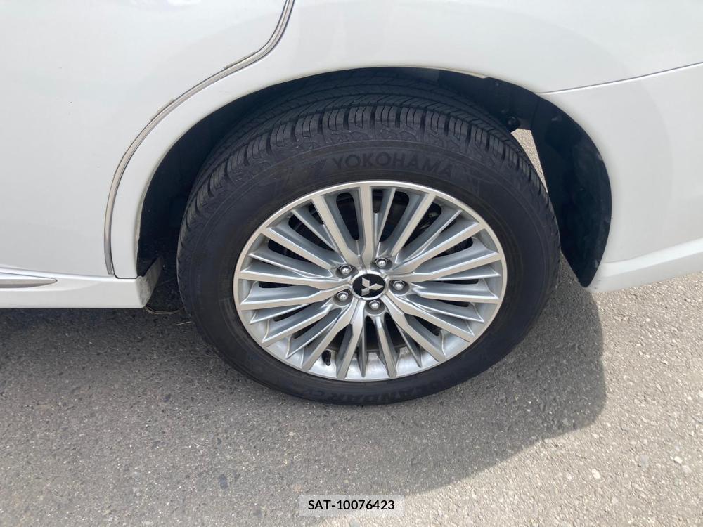 Mitsubishi OUTLANDER 2018 1289526-32