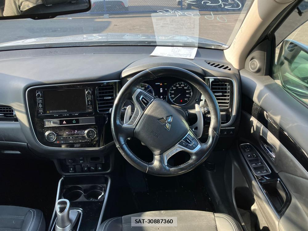 Mitsubishi OUTLANDER PHEV 2018 1289551-13